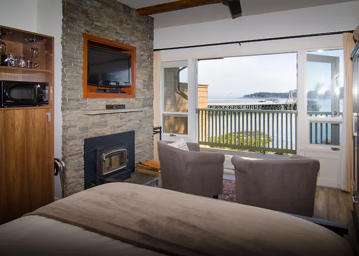 Galiano Oceanfront Inn & Spa